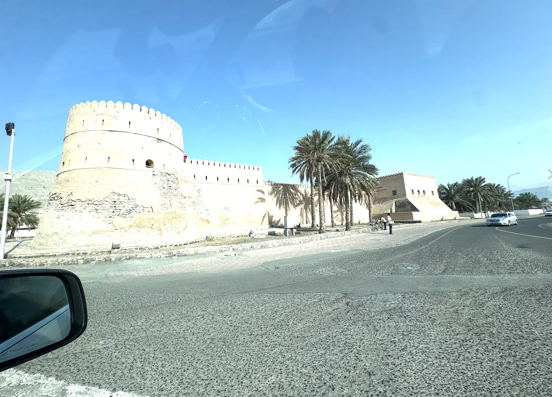 Picture of old middle eastern style fort Khasab